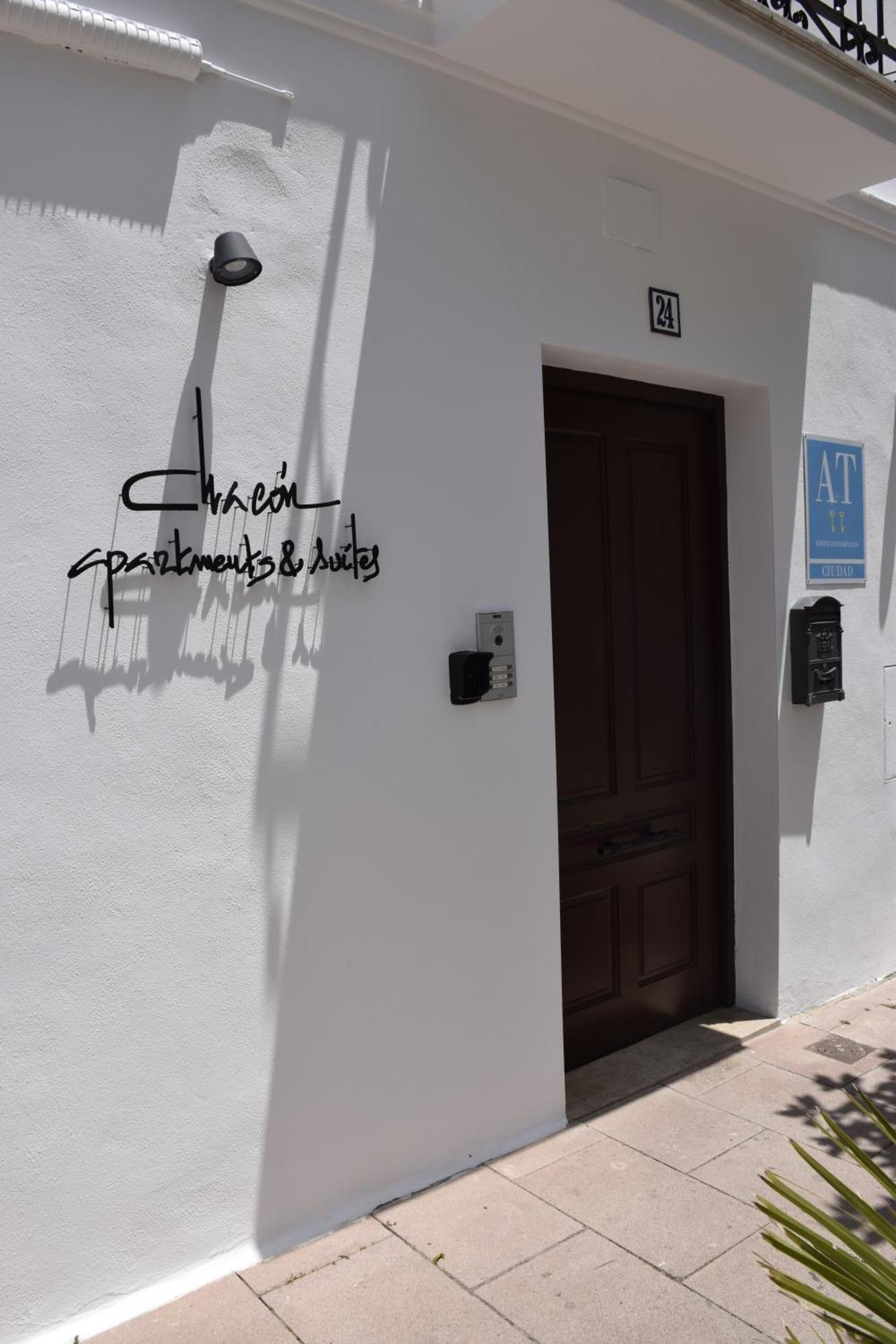 Chacon Apartments & Suites Estepona Esterno foto